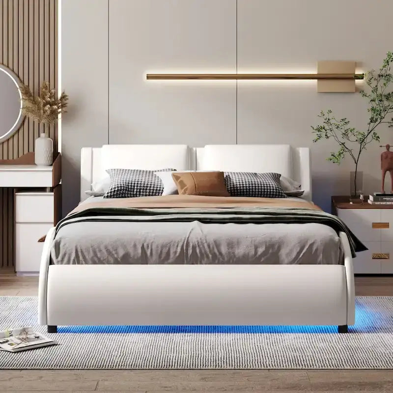 Manželská postel s roštem a LED osvětlením z umělé kůže
